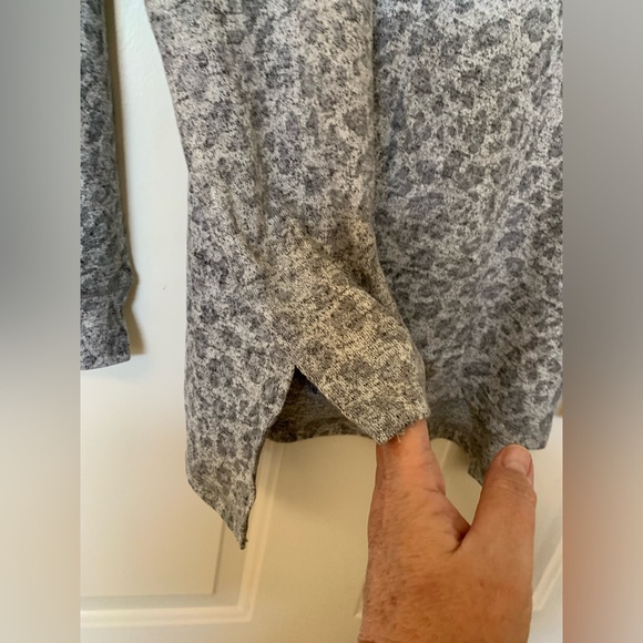 Spirit Jersey Women’s Animal Print Oversized Tunic NWOT And Mint Joggers NWT 🌴 - Picture 6 of 15